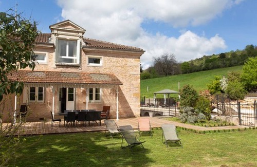 Courmangoux Cottage | CHARMING GITE IN COURMANGOUX IN THE AIN REGION, 1 H FROM LYON AND 1H30 FROM SUIS