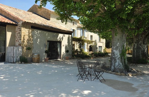 Sarrians Cottage | CHARMING GITE IN PROVENCE IN THE HEART OF THE VINES