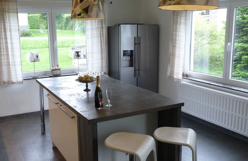 Lorcy House | Charming gîte with whirlpool bath for 15 people in Saint-Hubert