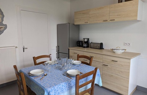 Bellon Cottage | Charming Gîte with Heated Pool, Garden, BBQ, and Baby Equipment Near Aubeterre-sur-Dronne