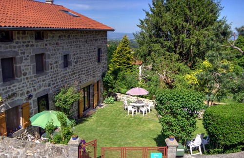 Marols Cottage | Charming Gîte with Private Yard, Fireplace, and Modern Amenities