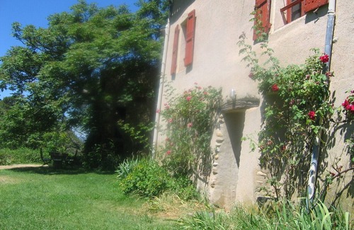 Les Mees House | Charming gîte with swimming pool and tennis court in the heart of nature, le Petit lavandin
