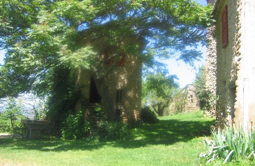 Les Mees House | Charming gîte with swimming pool and tennis court in the heart of nature, le Petit lavandin