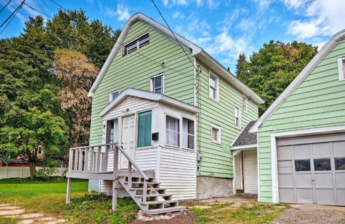Gloversville House | Charming Gloversville Retreat 13 Mi to Royal Mtn!