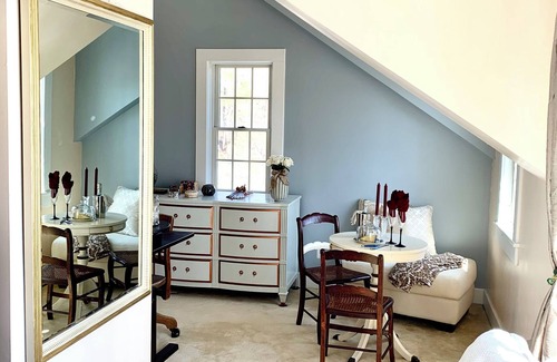Town of Southeast Bed & Breakfast | Charming Grand View/Lake Loft in Brewster with WiFi, AC