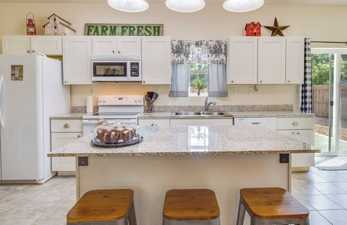 Laurie Cottage | Charming Gravois Mills Escape w/Private Backyard!