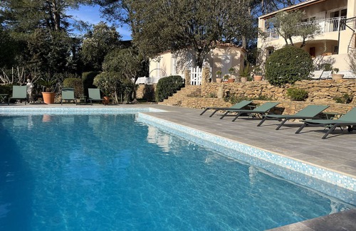 Le Beausset Bed & Breakfast | Charming guest house, 15 minutes from the most beautiful beaches in the Var.