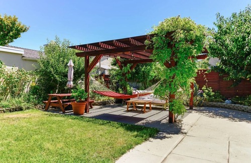 San Anselmo Apartment | Charming guesthouse in Marinnn