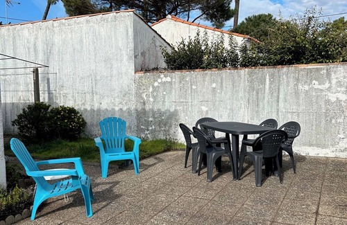 Noirmoutier-en-l'Ile House | Charming house in Le Vieil, 50m from the beach.