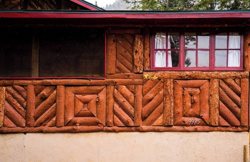 Cascade-Chipita Park Cabin | Charming, Historical Cabin in Cascade-Chipita Park