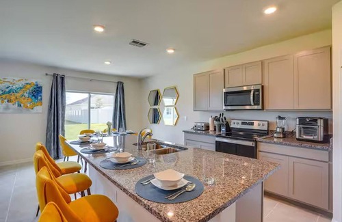 Haines City Apartment | Charming Haines City, Pool, Wifi