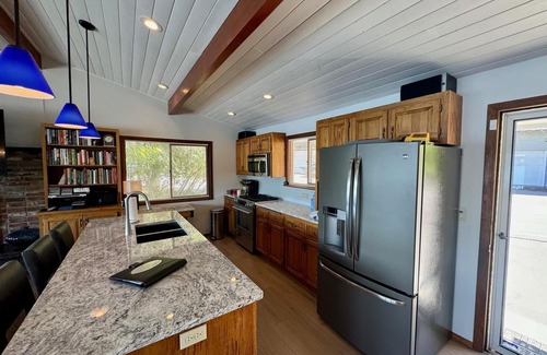 Hayden View Estates House | Charming Hayden Lakefront near Honeysuckle Beach and minutes to town