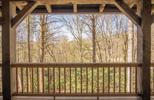 Highlands House | Charming Highlands Cottage | Hot Tub | Fireplace |