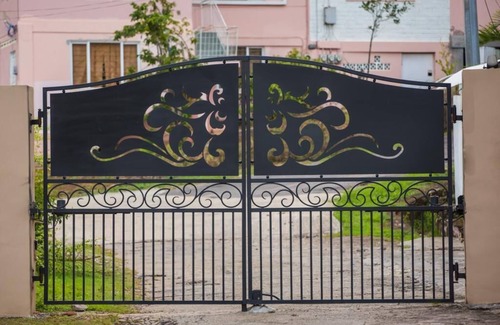 Downtown Apartment | charming hill top retreat in San Juan Trinidad and Tobago