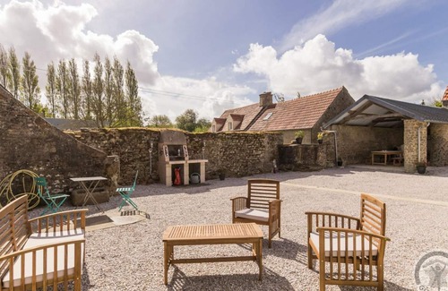 Varouville Cottage | Charming Historic House, Fully Equipped with Modern Amenities, Close to Stunning Cotentin Coast