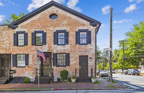 Historic District House | Charming Historic Townhouse Steps From USNA