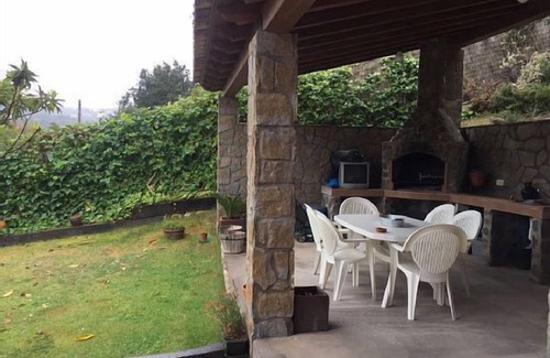 Albalate de Zorita Cottage | Charming house, with pool, porch and barbecue in the mountains