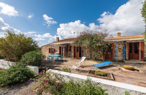 Carloforte House | Charming Holiday Home “Dimora tipica Carlofortina” with Sea View, Mountain View & Terrace