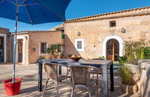 Es Carritxo House | Charming Holiday Home Can Bonjesus with Mountain View, Wi-Fi, Garden & Terrace; Parking Available, Pets Allowed