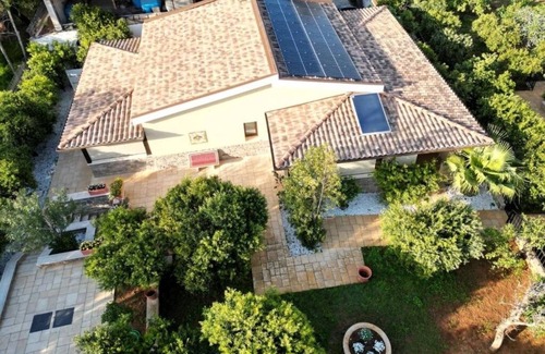Palermo House | Charming Holiday Home immersed in nature within the city.