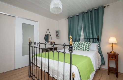 Pigadhakia House | Charming Holiday Retreat: A Perfect Blend of Tradition and Modern Comfort