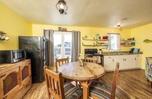 Matagorda House | Charming Home Close to Matagorda Beach & Boat Ramp