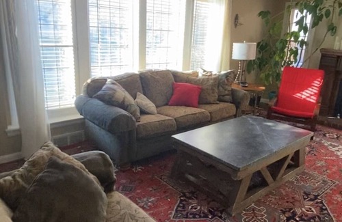 Shaker Heights Apartment | Charming home in Shaker Heights