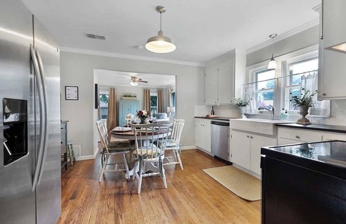 Fredericksburg House | Charming Home Just 4 Blks from Main St!