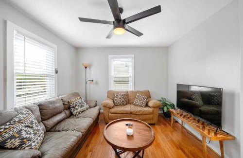 Schnitzelburg House | Charming home near Churchill Ds and Expo Center