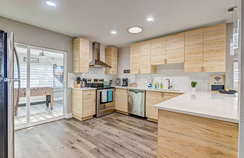 Venetian Way House | Charming home near the ocean with game room, central AC, & washer/dryer