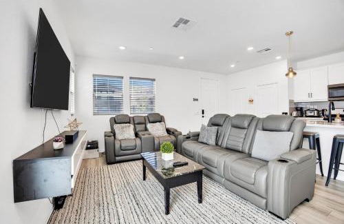 Canyon Country House | Charming Home Near Six Flags