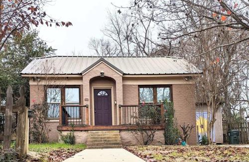 Tyler House | Charming Home on Callahan