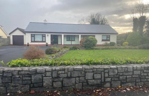 Inishmacatreer House | Charming Home on the outskirts of Galway City