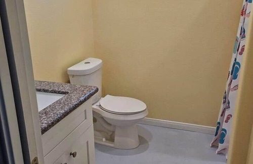 Gilchrist House | Charming home w/fantastic view. Kid and Pet Friendly