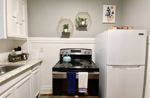 Wichita Falls House | Charming Home+Washer Dryer+Kitchen +Quick Access to Freeway