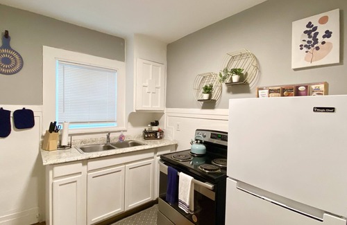 Wichita Falls House | Charming Home+Washer Dryer+Kitchen +Quick Access to Freeway