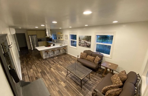 Big Bar House | Charming Home with Beautiful Mountain Views