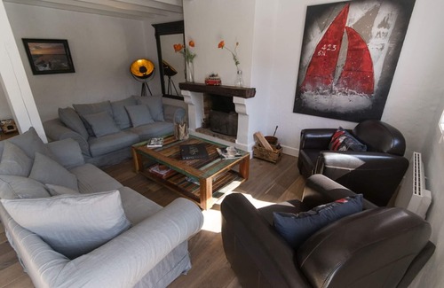 Sauzon House | Charming Home with Garden, Terrace, and Beach Access in Sauzon