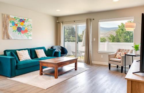 East Wenatchee House | Charming Home with Mtn and Columbia River Views!