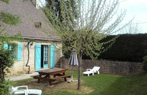 Saint-Avit-Riviere Cottage | Charming House with Jacuzzi, Fireplace, and Spacious Garden Near Monpazier