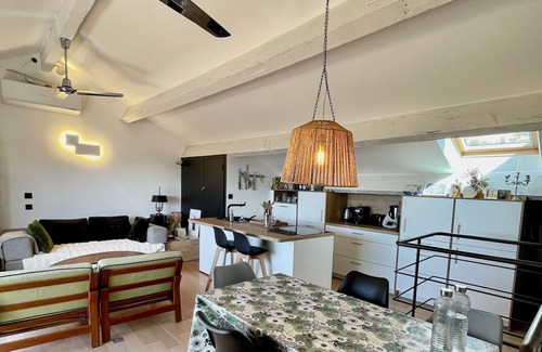 16th Arrondissement House | Charming house completely renovated, sea view