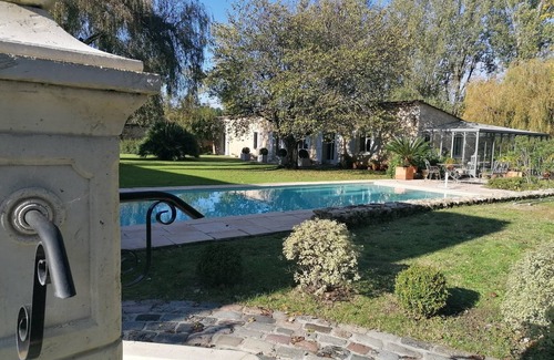 Le Taillan-Medoc House | Charming house just outside Bordeaux with heated swimming pool
