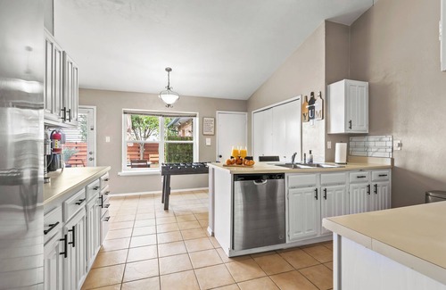 Allen House | Charming house in Allen TX - Garage - mins to conv ctrl