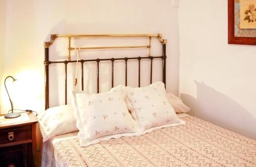 Anora House | Charming House in Añora with Garden