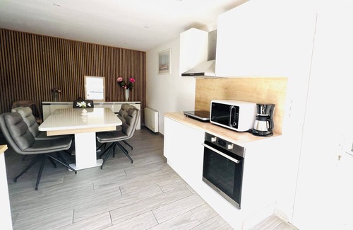 Coutances House | Charming house in Coutances with heated pool, up to 8 coucharges
