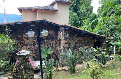 Praia Grande House | CHARMING HOUSE IN ILHABELA