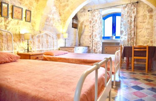 Xewkija House | Charming House in Ix - Xewkija with Terrace and Barbecue
