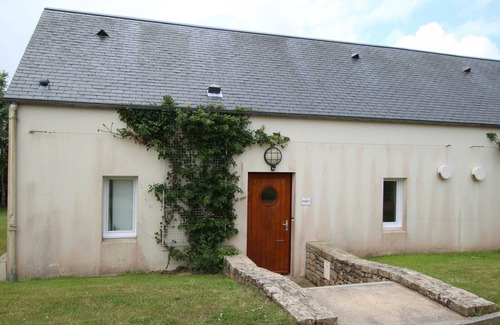 Biville Cottage | Charming House in La Hague: Near Dunes, Terrace, BBQ, Pet-Friendly, Close to GR 223 Trail