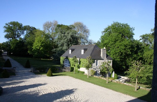 Barbeville House | Charming house in the park of a historic monument castle