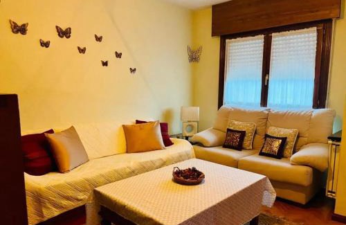 Vinuesa House | Charming House in Vinuesa with Garden View